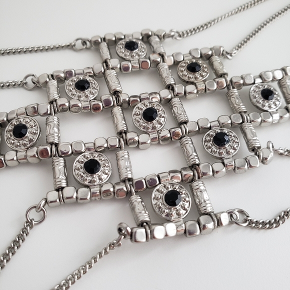 Metallic handlet: hand and finger jewelry - Picture 3 of 6